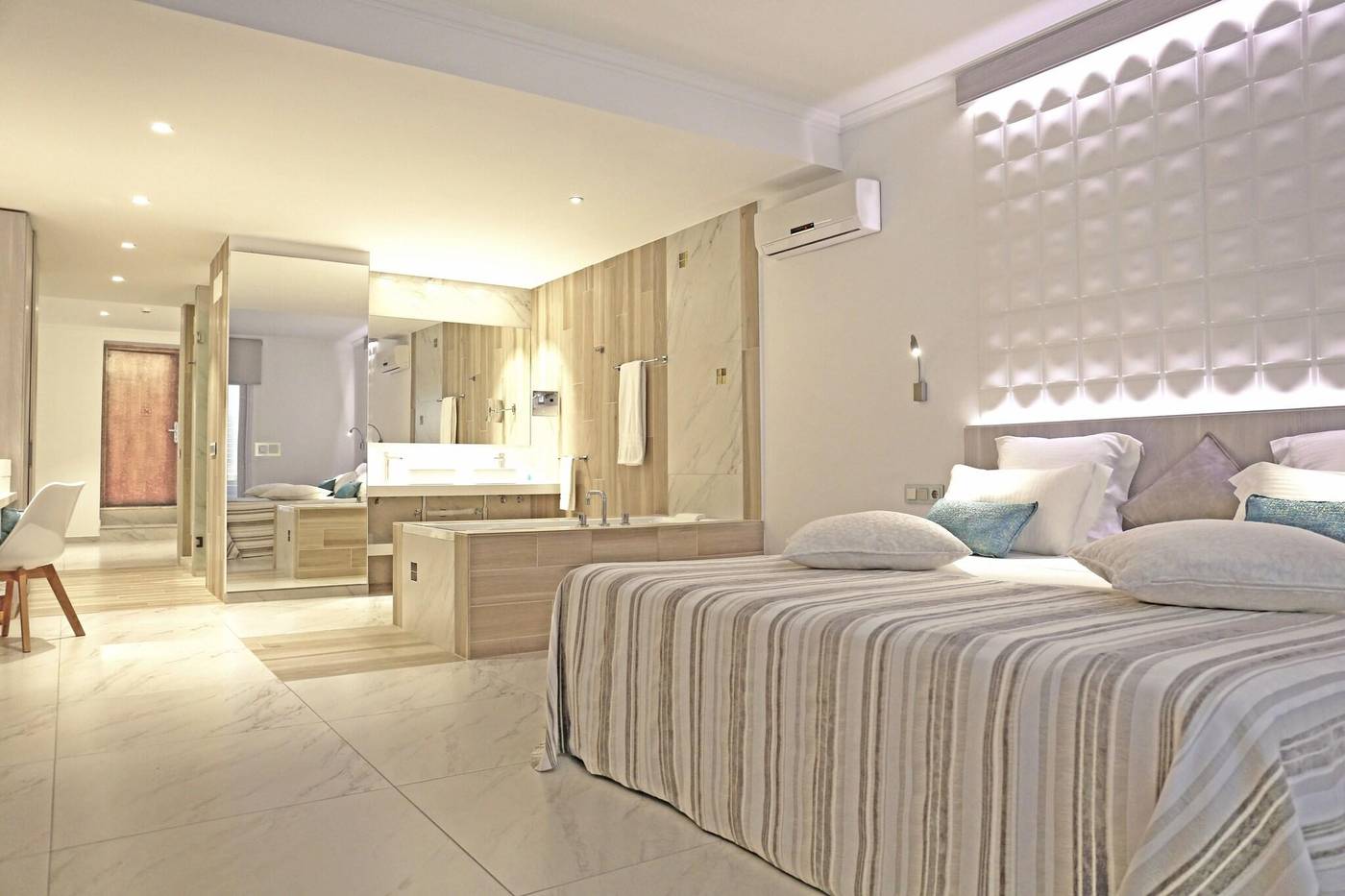 Vistabella-Room-47