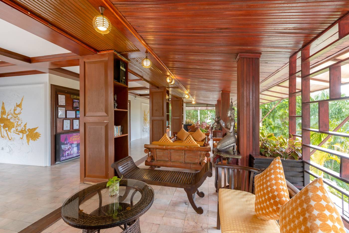 Club-Bamboo-Boutique-Resort---Spa-Lobby-76