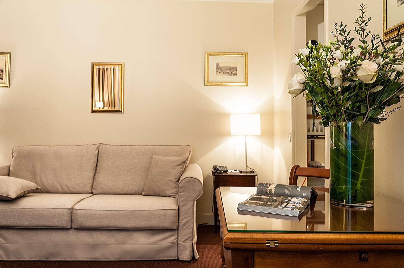 Saint-James-Albany-Paris-Hotel-Spa-Room-24