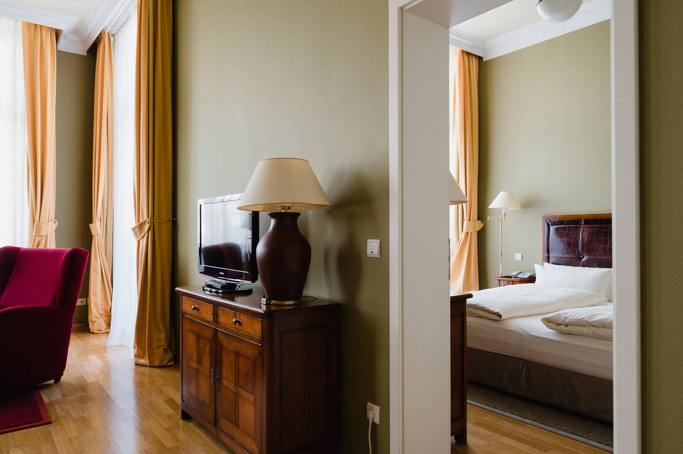 Louisa-s-Place-Room-16