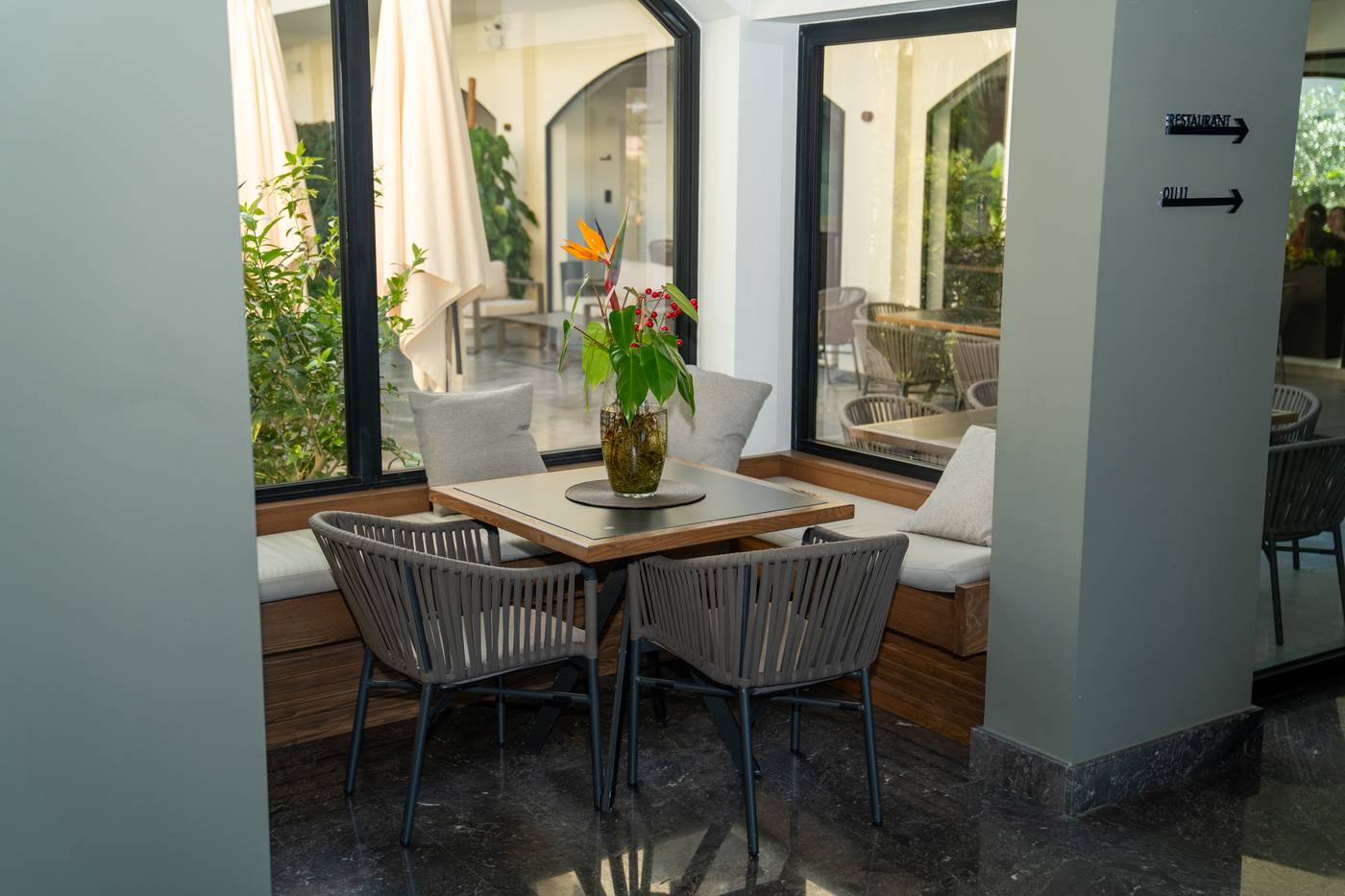 Limen-Wellness-Hotel-Lobby-30