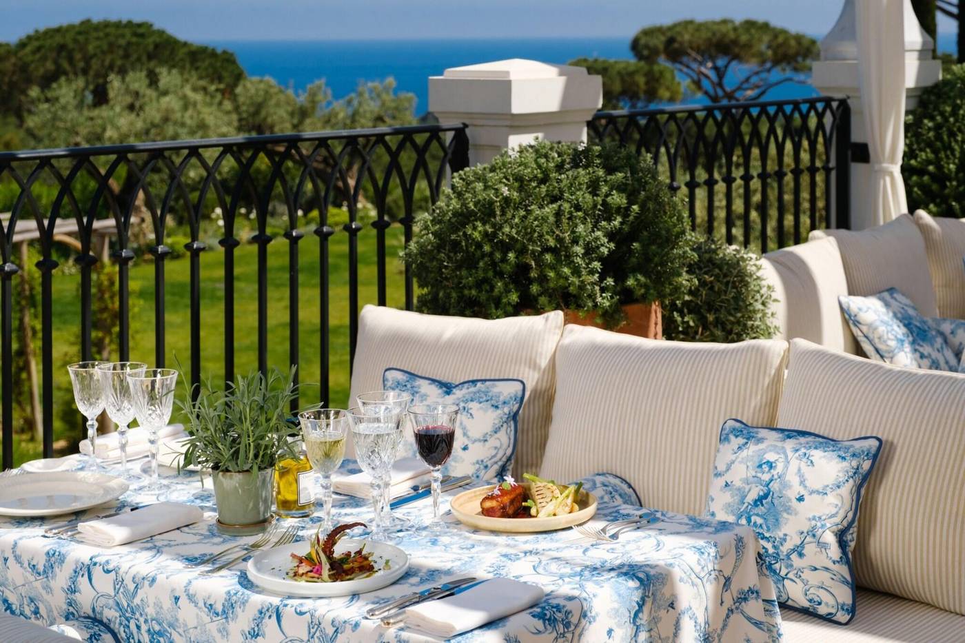 Chateau-de-la-Messardiere-Restaurant-14