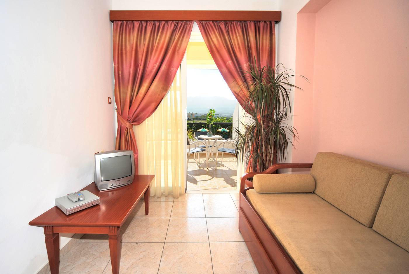 Pelopas-Resort-Room-22