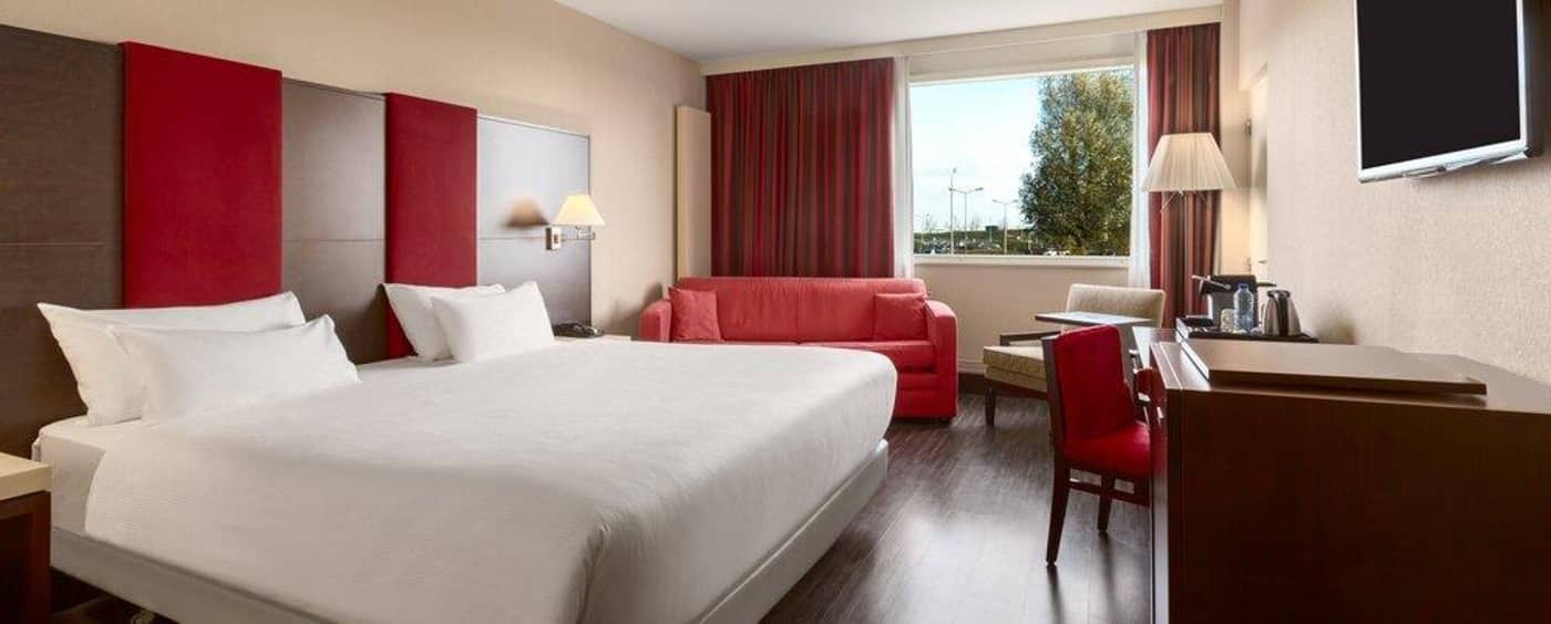 NH-Amsterdam-Schiphol-Airport-Room-30