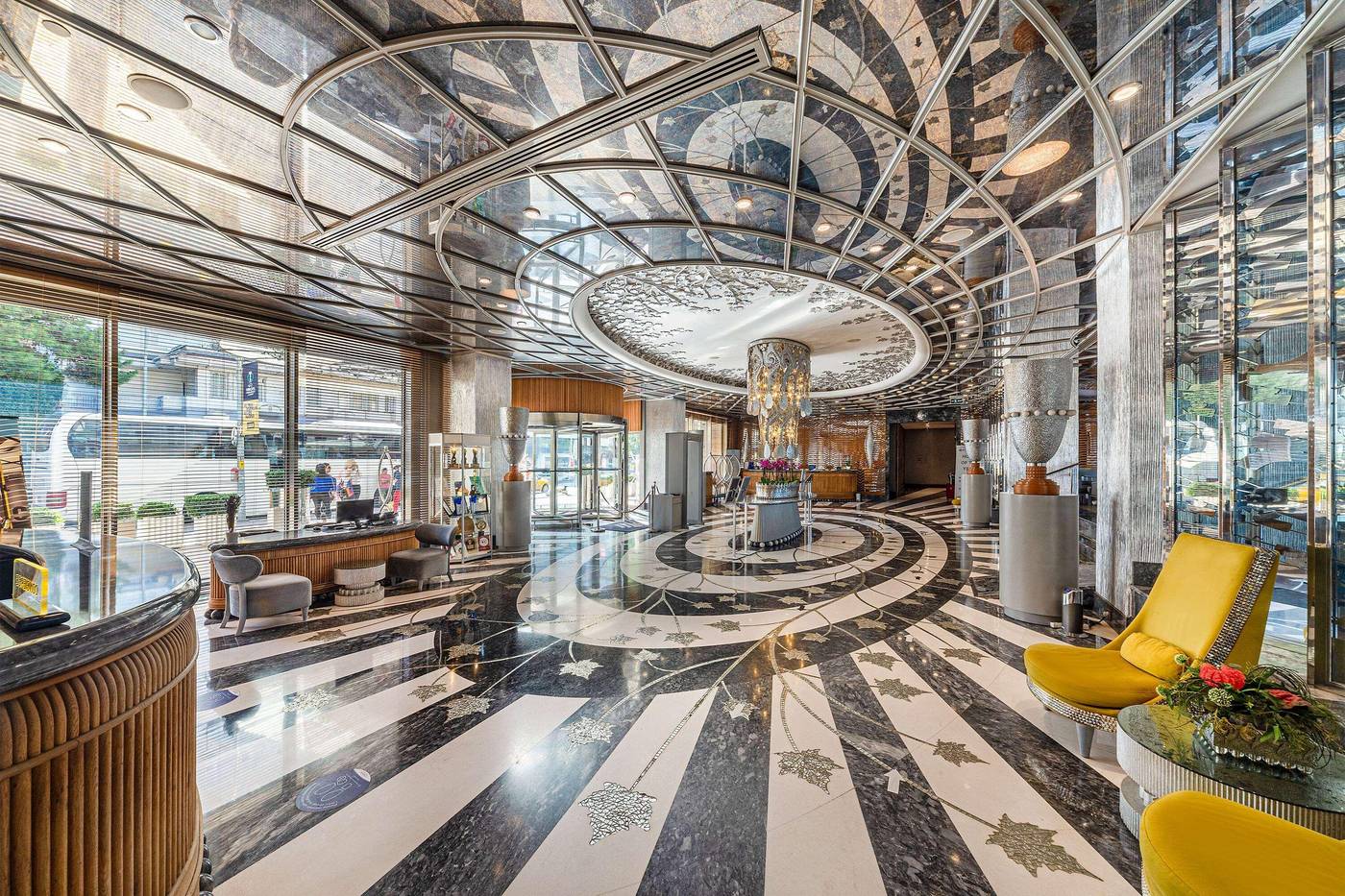 Wyndham-Grand-Istanbul-Kalamis-Marina-Hotel-Lobby-5