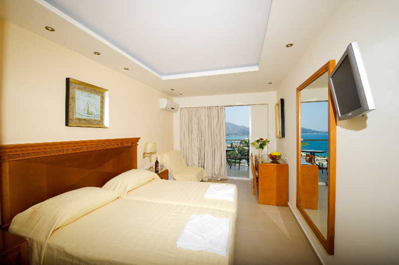 Avalon-Hotel-Room-23