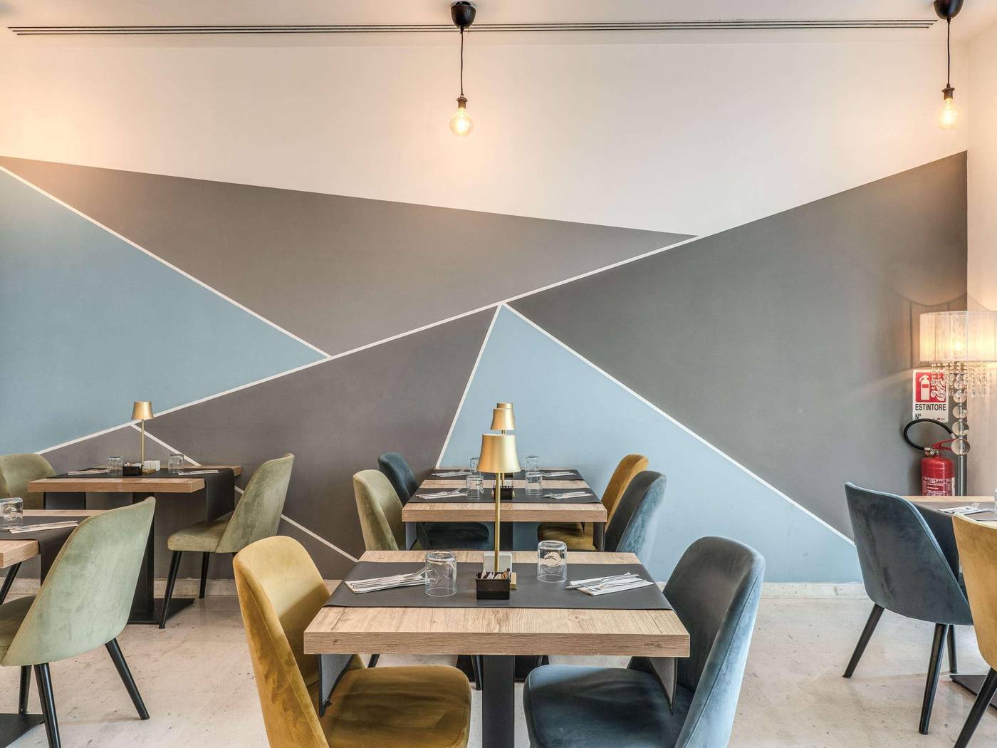 Mercure-Roma-Centro-Termini-Restaurant-19