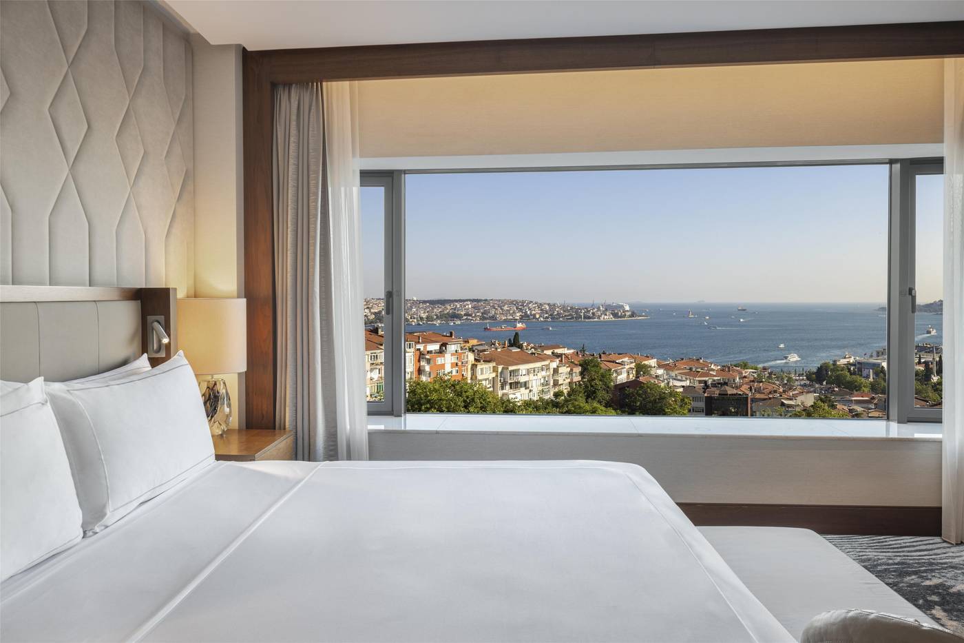 Conrad-Istanbul-Bosphorus-Room-9
