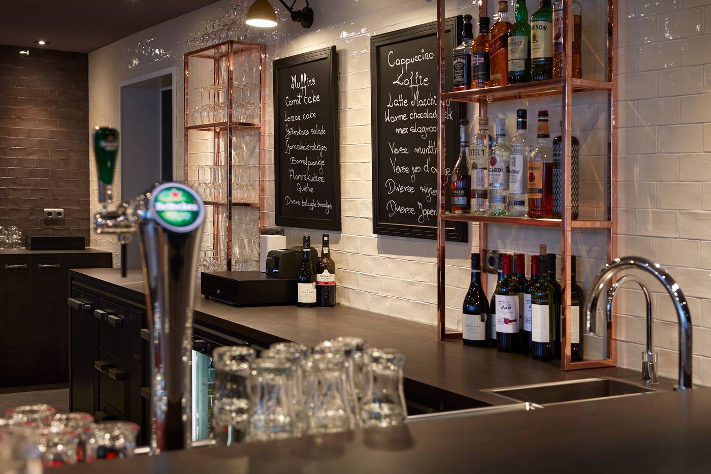 Hotel-Lion-d-Or-Bar-18