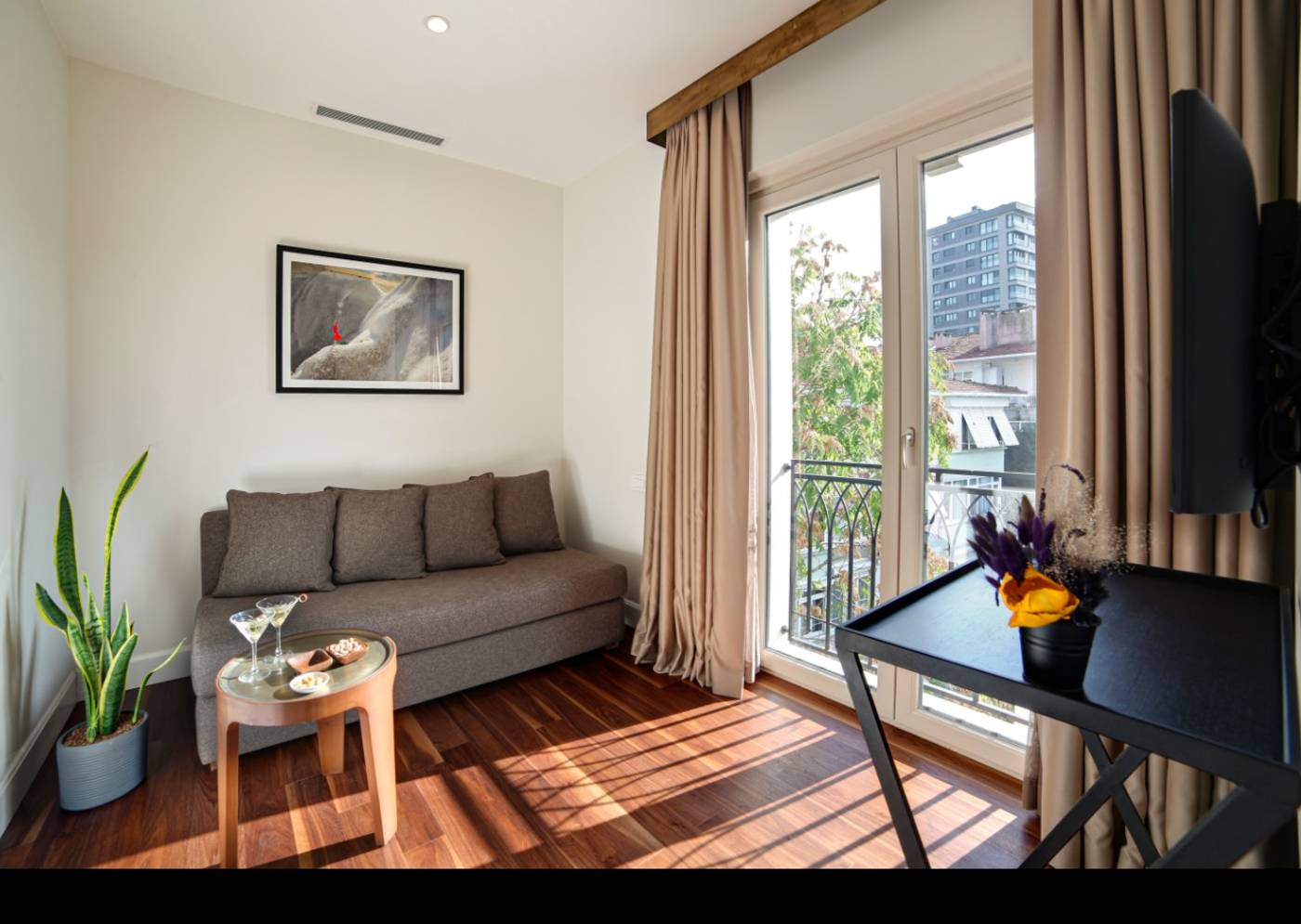 39-KalamIs-Marina-Hotel-Room-8