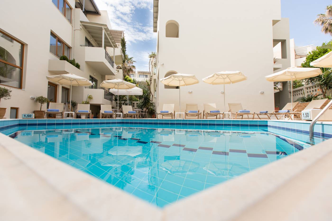 Anita-Beach-Pool-6