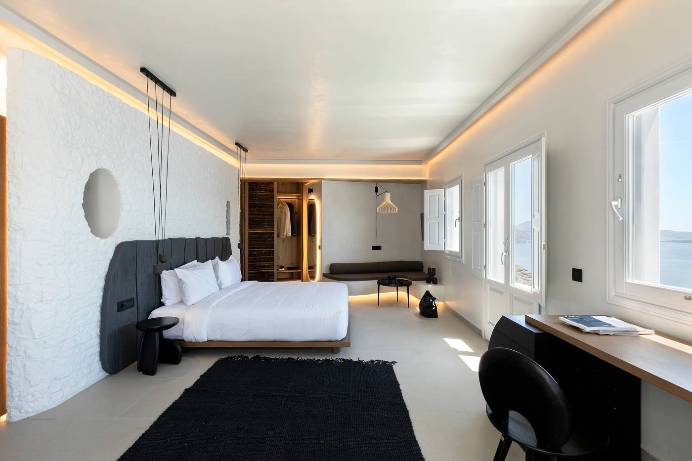 Hom-Santorini-Room-13