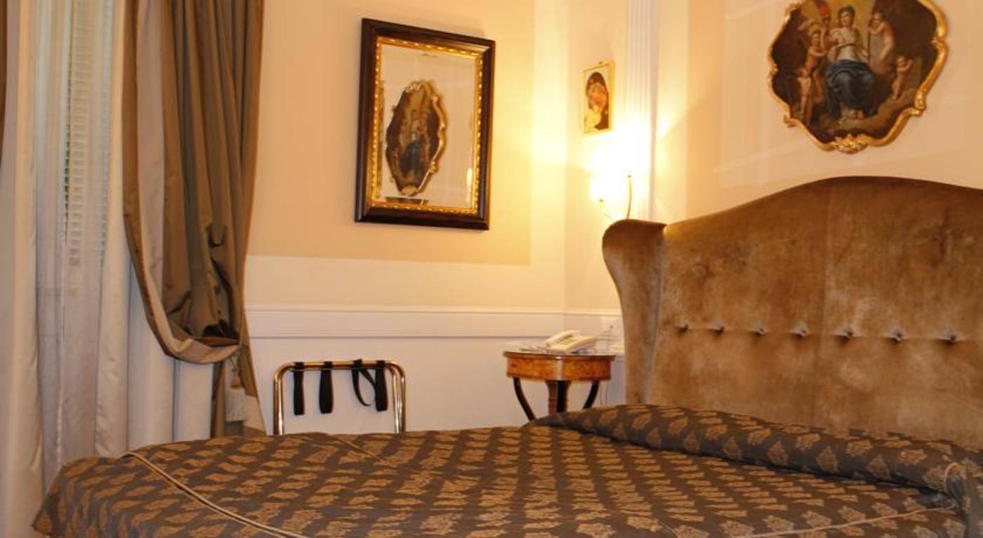 Boutique-Hotel-Trevi-Room-11