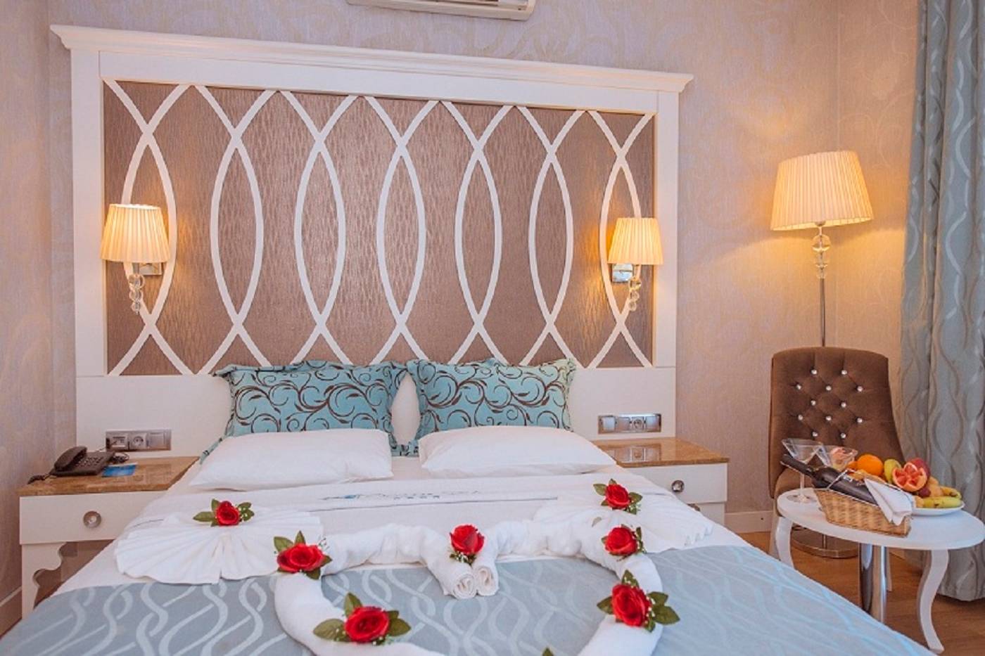 Ocean-Blue-High-Class-Hotel-Room-28