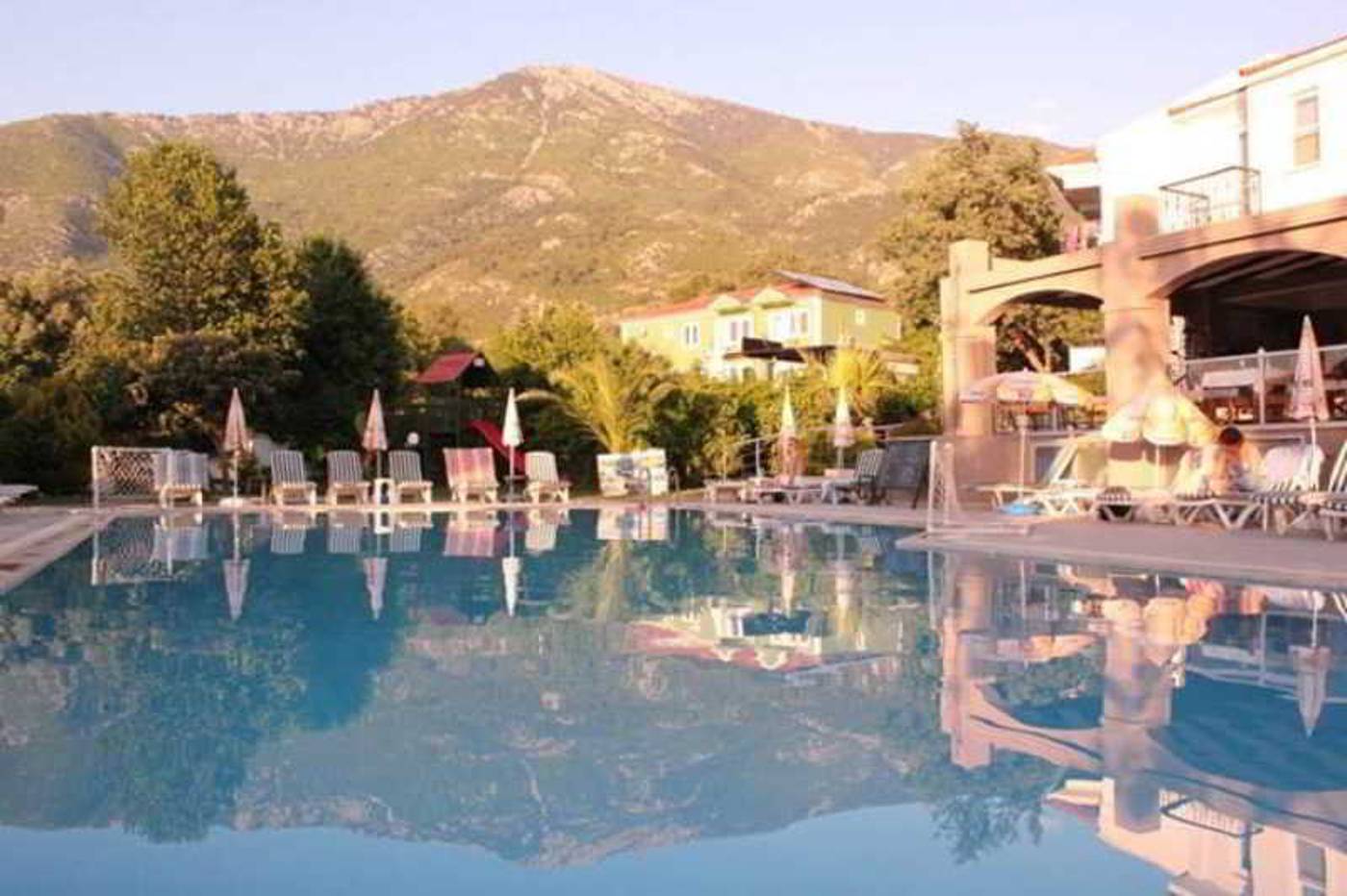 Ant-Apartments-Pool-13