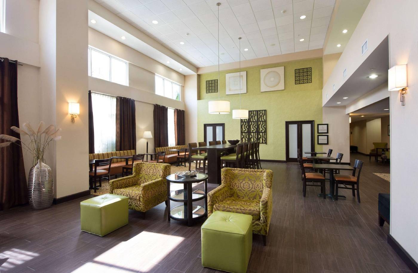 Hampton Inn & Suites Houston-Bush Intercontinental-United States-HOUSTON-Lobby-10