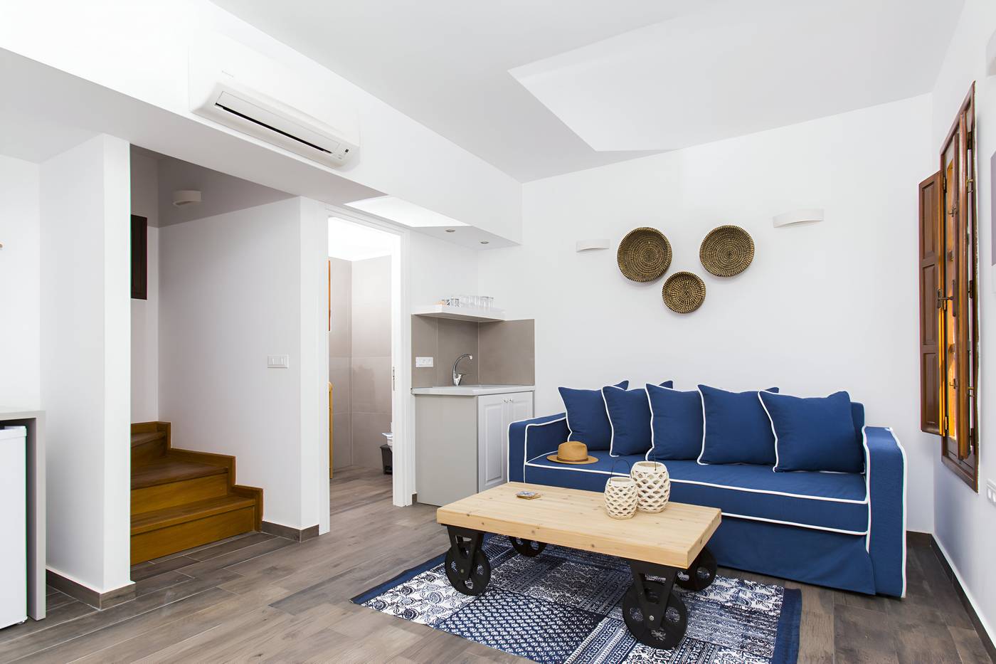 Del-Mar-Studios-Room-9