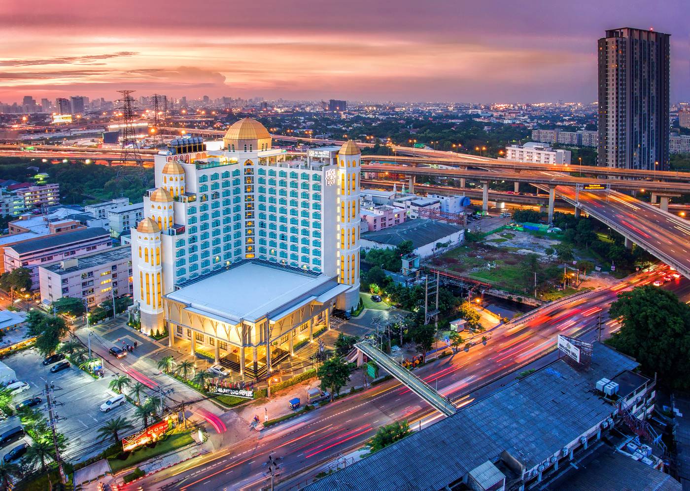 Al-Meroz-Hotel-Bangkok--SHA--General-view-1