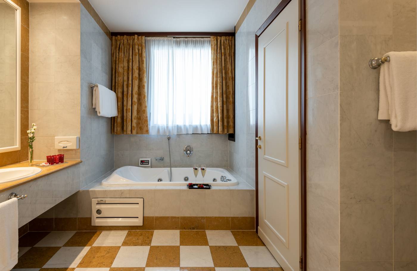 Leonardo-Hotel-Milan-City-Center-Room-26