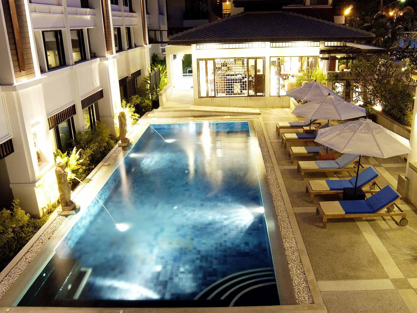 Avantika-Boutique-Pool-2