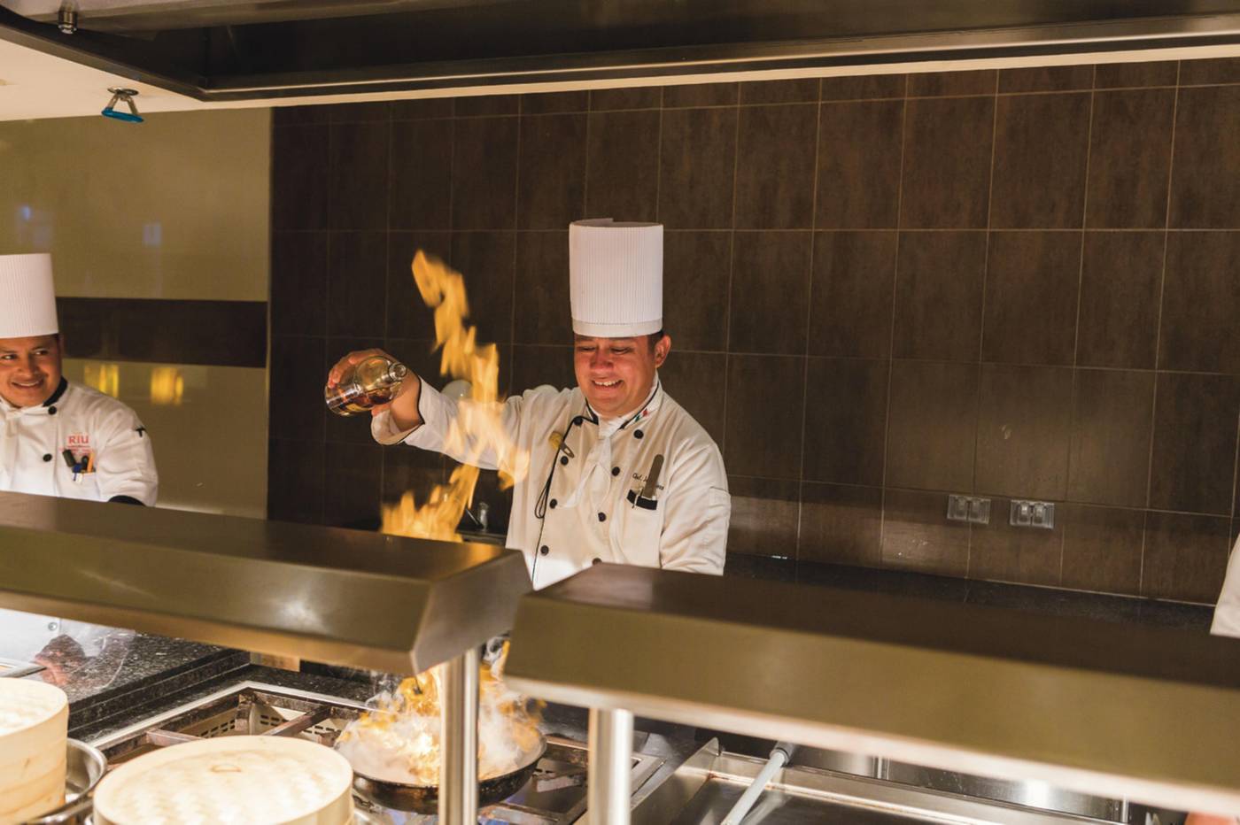 Riu-Playacar-All-Inclusive-Restaurant-41