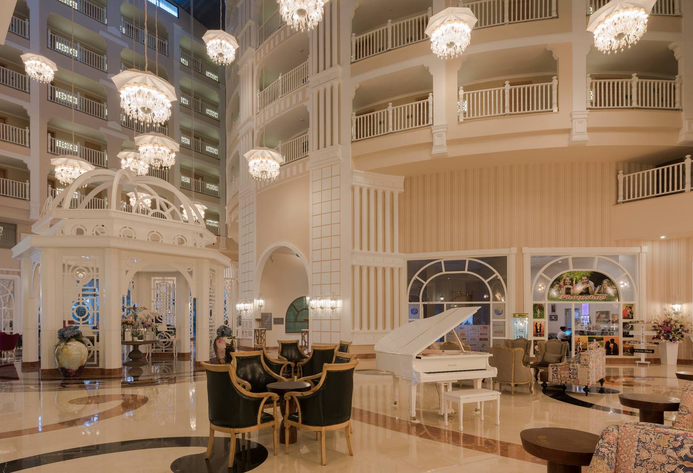 Quattro-Beach-Spa---Resort-Hotel-Lobby-57