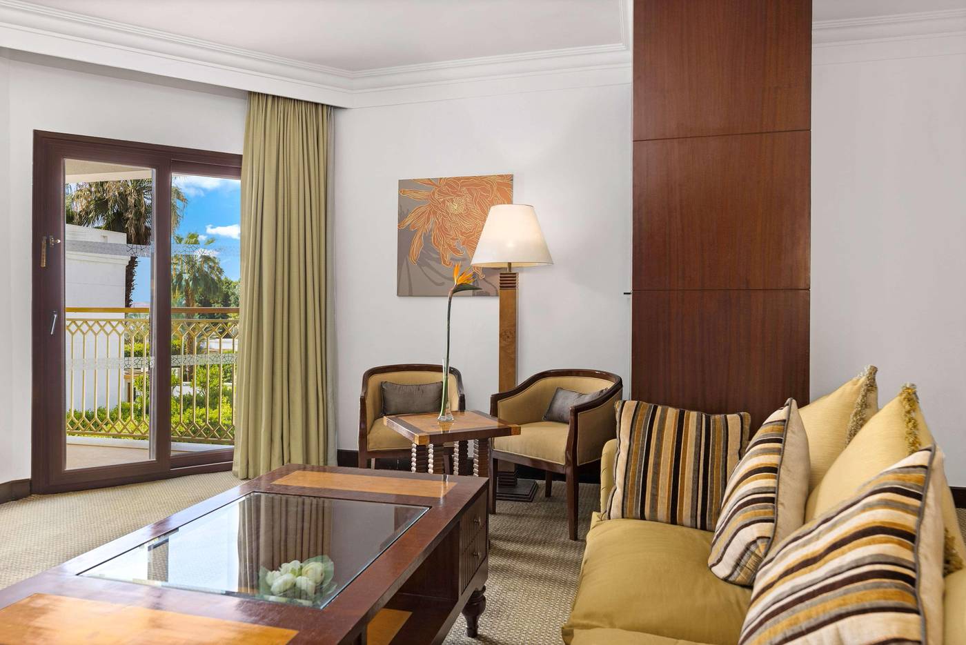 Hilton-Luxor-Resort---Spa-Room-30