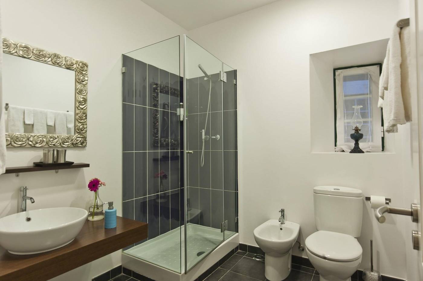 Casa-Do-Bairro-Bed---Breakfast-Room-39