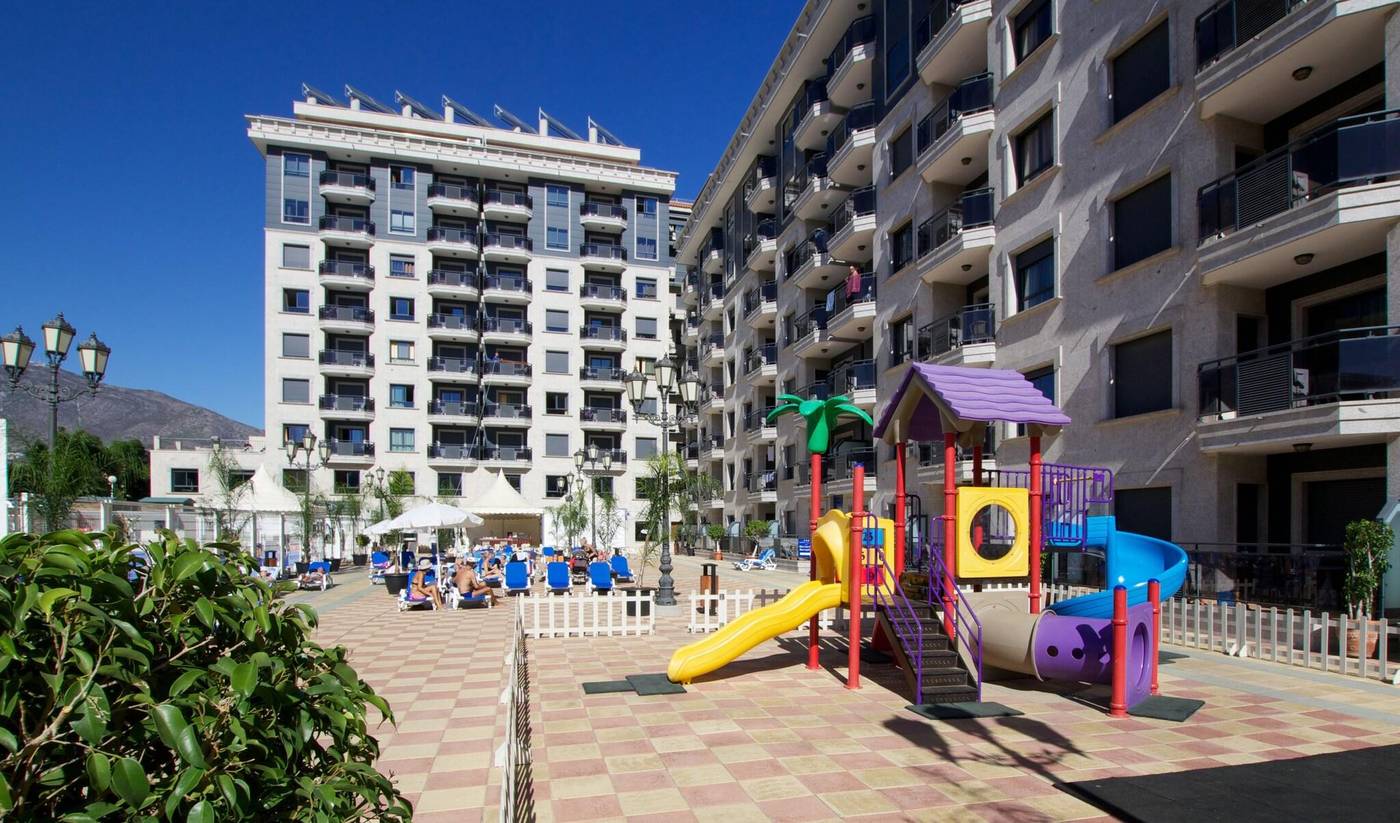 Apartamentos-Nuria-Sol-Sports-and-Entertainment-39