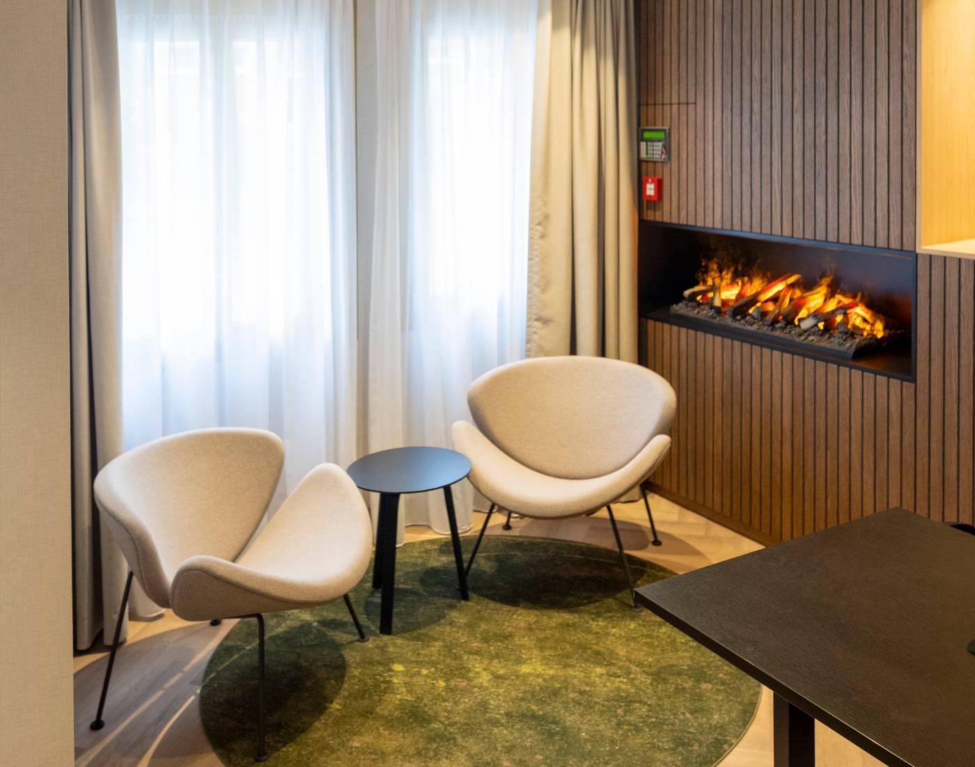 Dutch-Design-Hotel-Vondelpark-Lobby-8