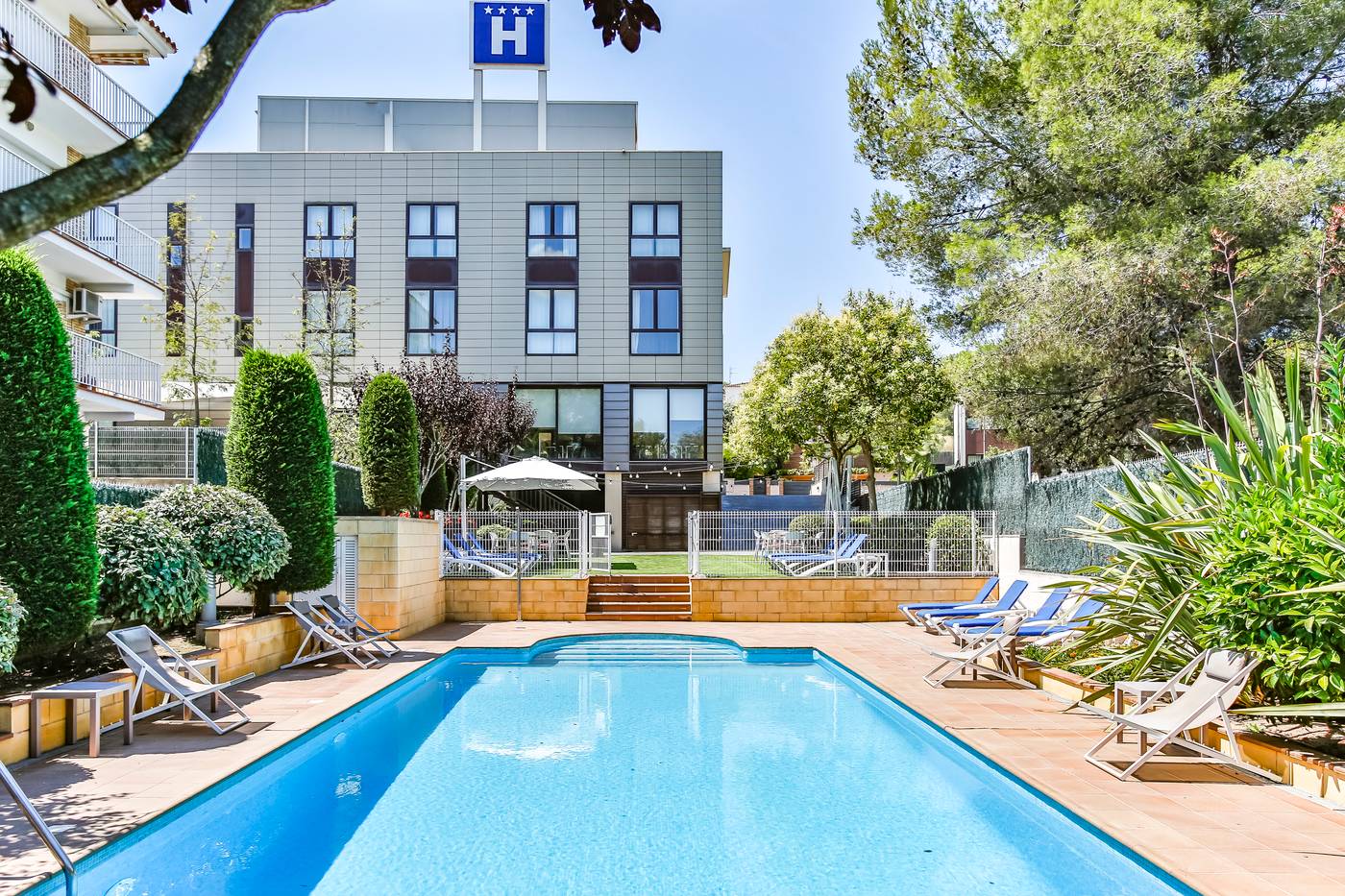 Desitges-Pool-2