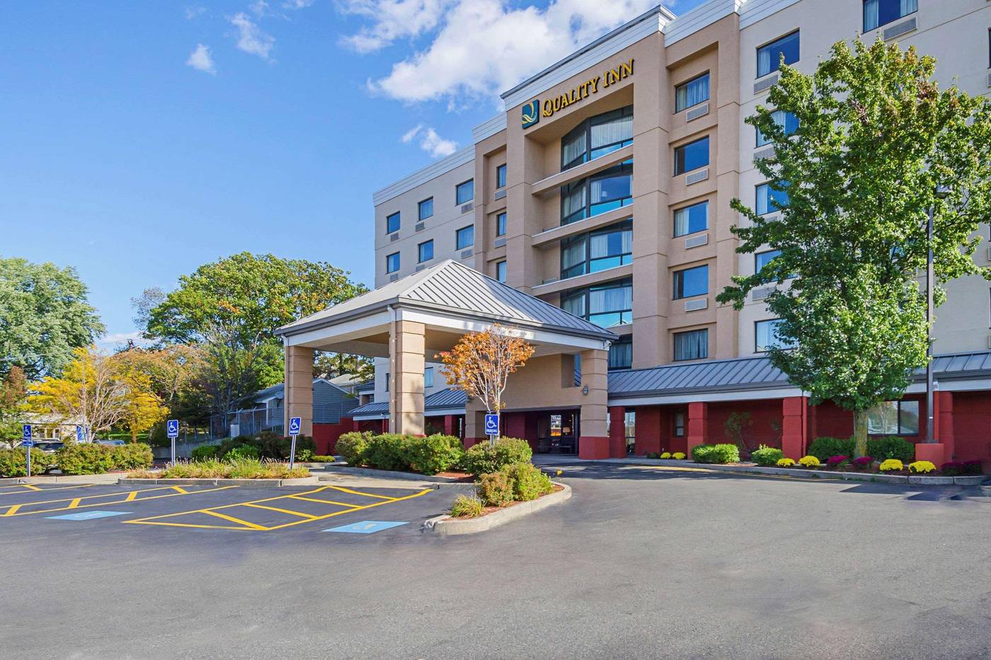 Quality-Inn-Boston-revere-General-view-3