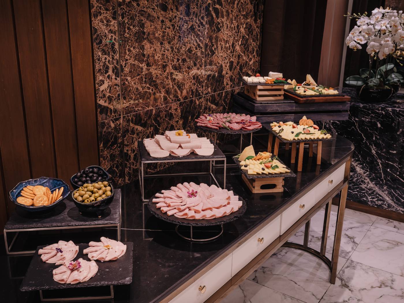 Aira-Hotel-Bangkok-Restaurant-71