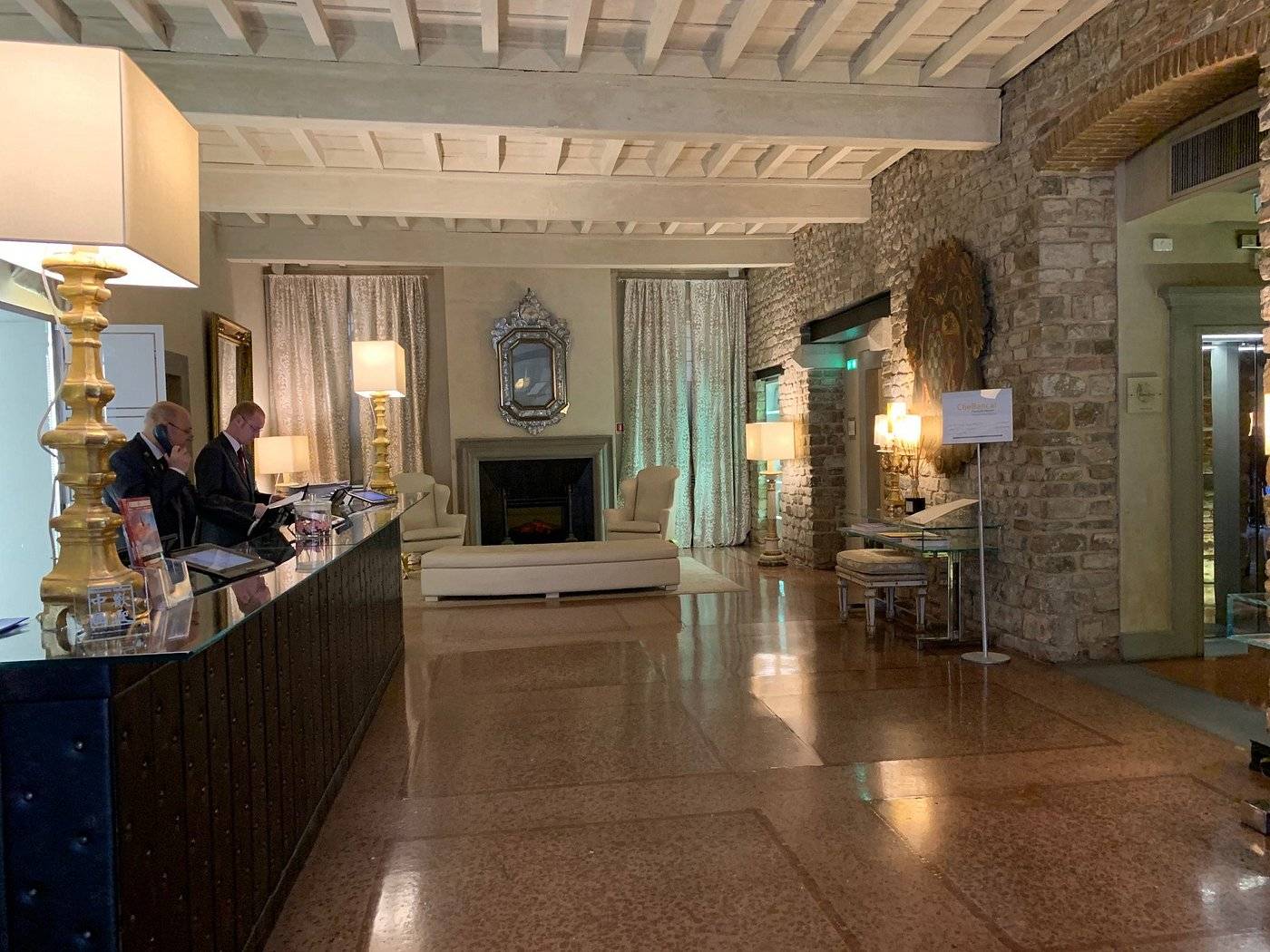 Hotel-Brunelleschi-Lobby-14