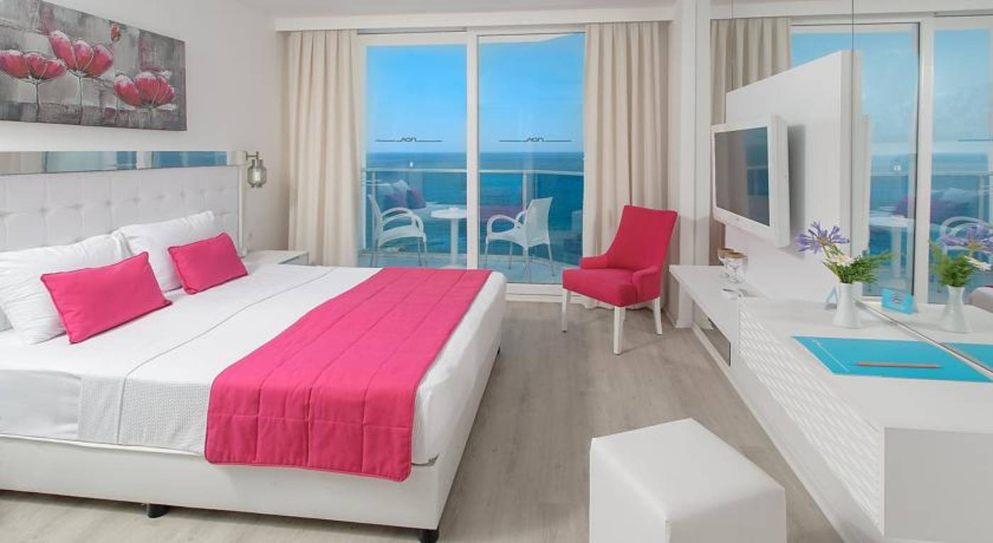 Le Bleu & Hotel Resort
