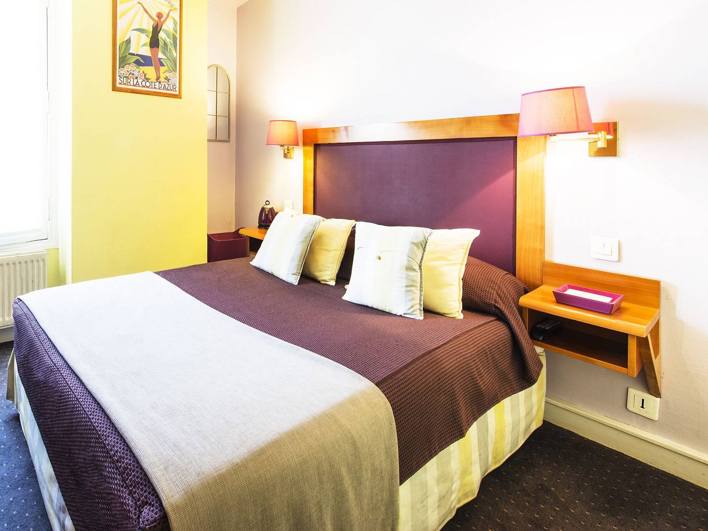 France-Eiffel-Room-6