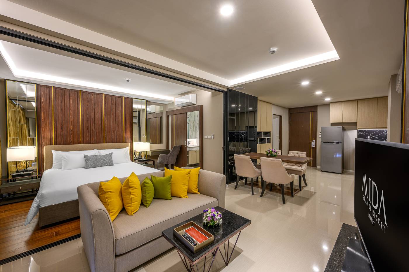 MIDA-Grande-Resort-Phuket-Room-27