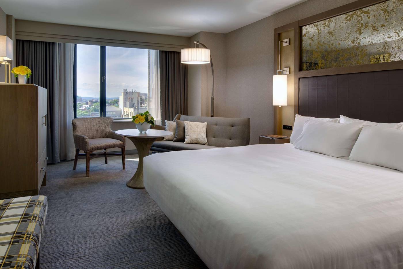 Hyatt-Regency-Boston-Room-27