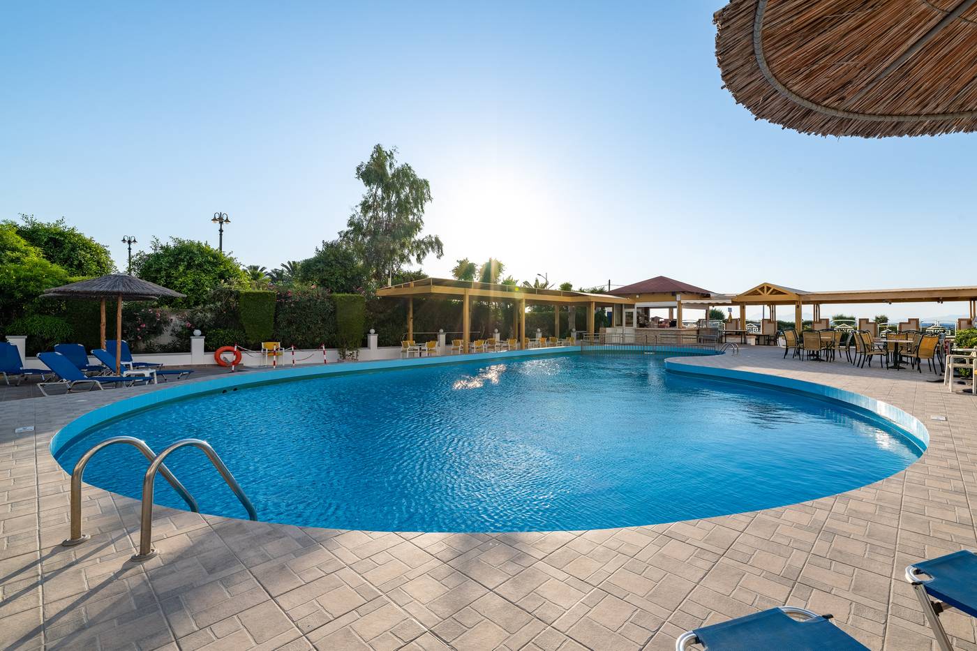 Lito-Hotel-Pool-4