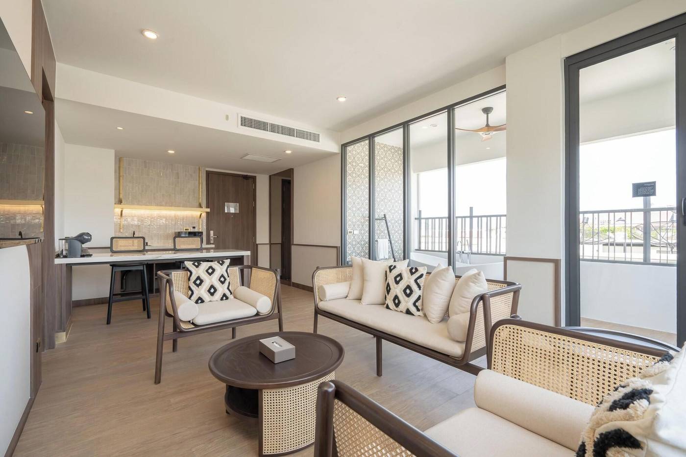 Pranakorn-Heritage-Hotel-Room-6