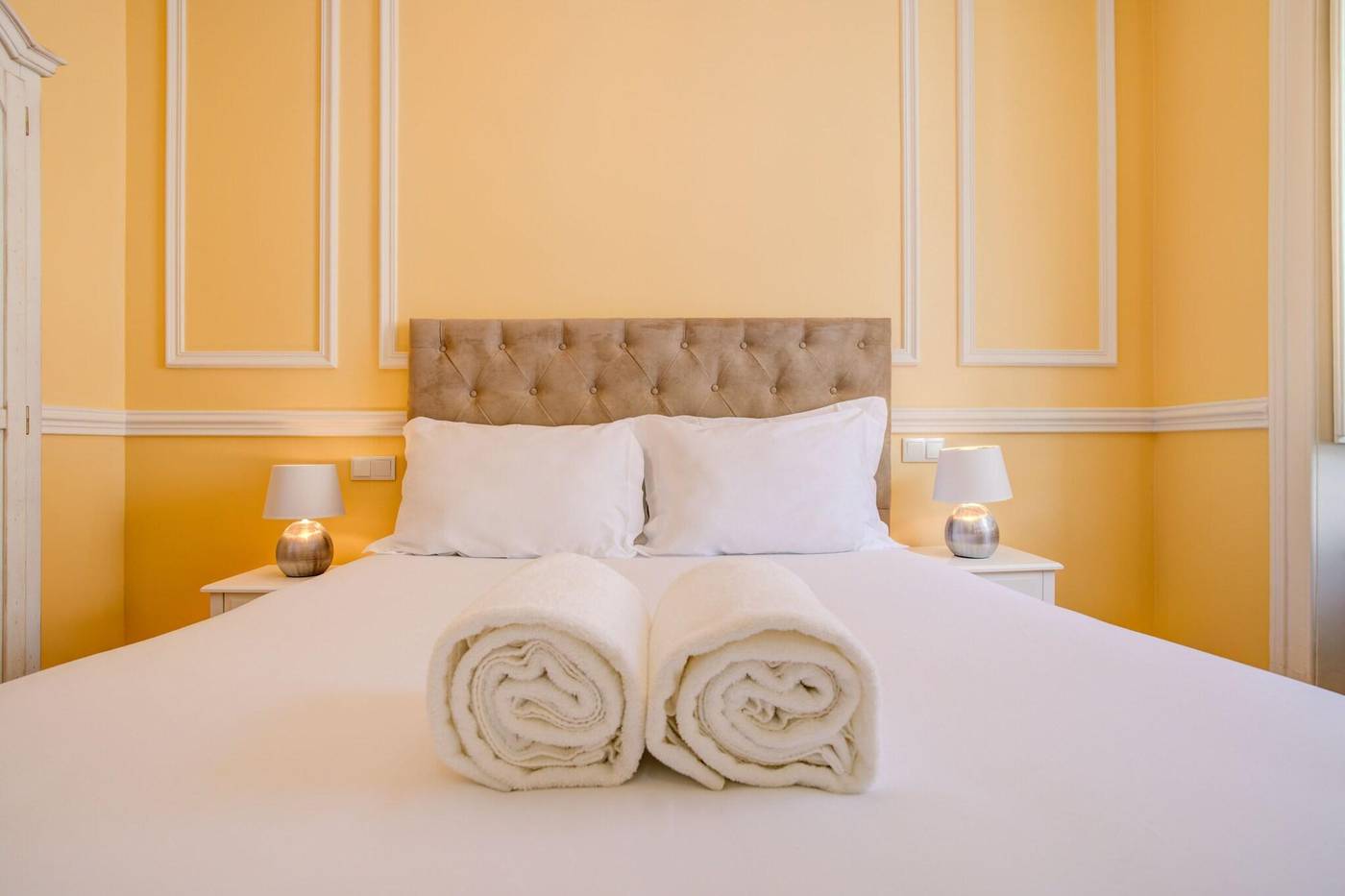 Solar-Dos-Poetas-Room-66