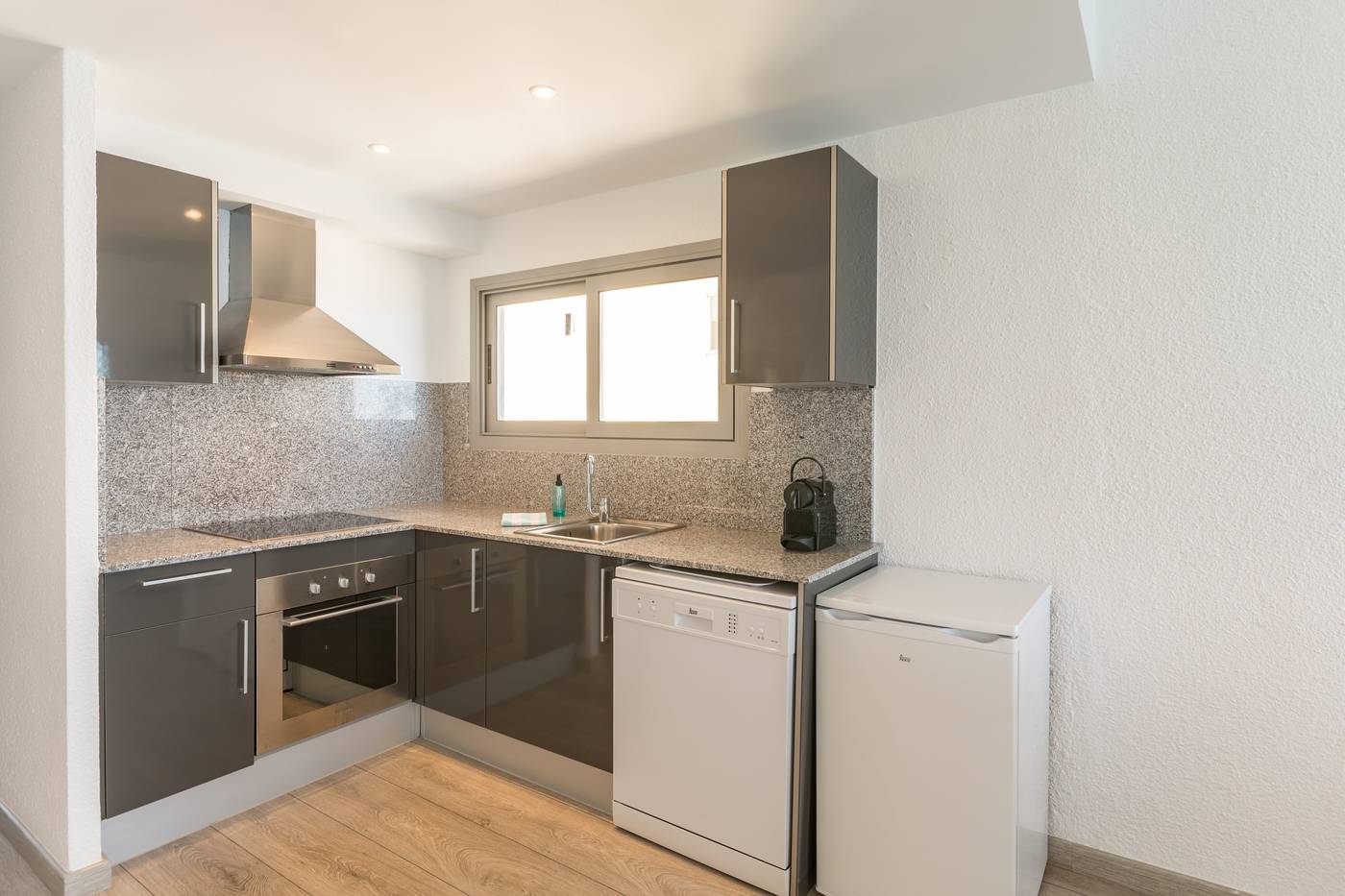 Pierre---Vacances-Blanes-Playa-Room-18