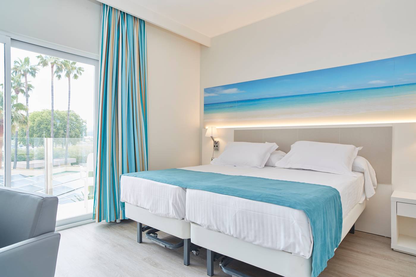 Invisa-Hotel-Es-Pla---Adults-Only-Room-10