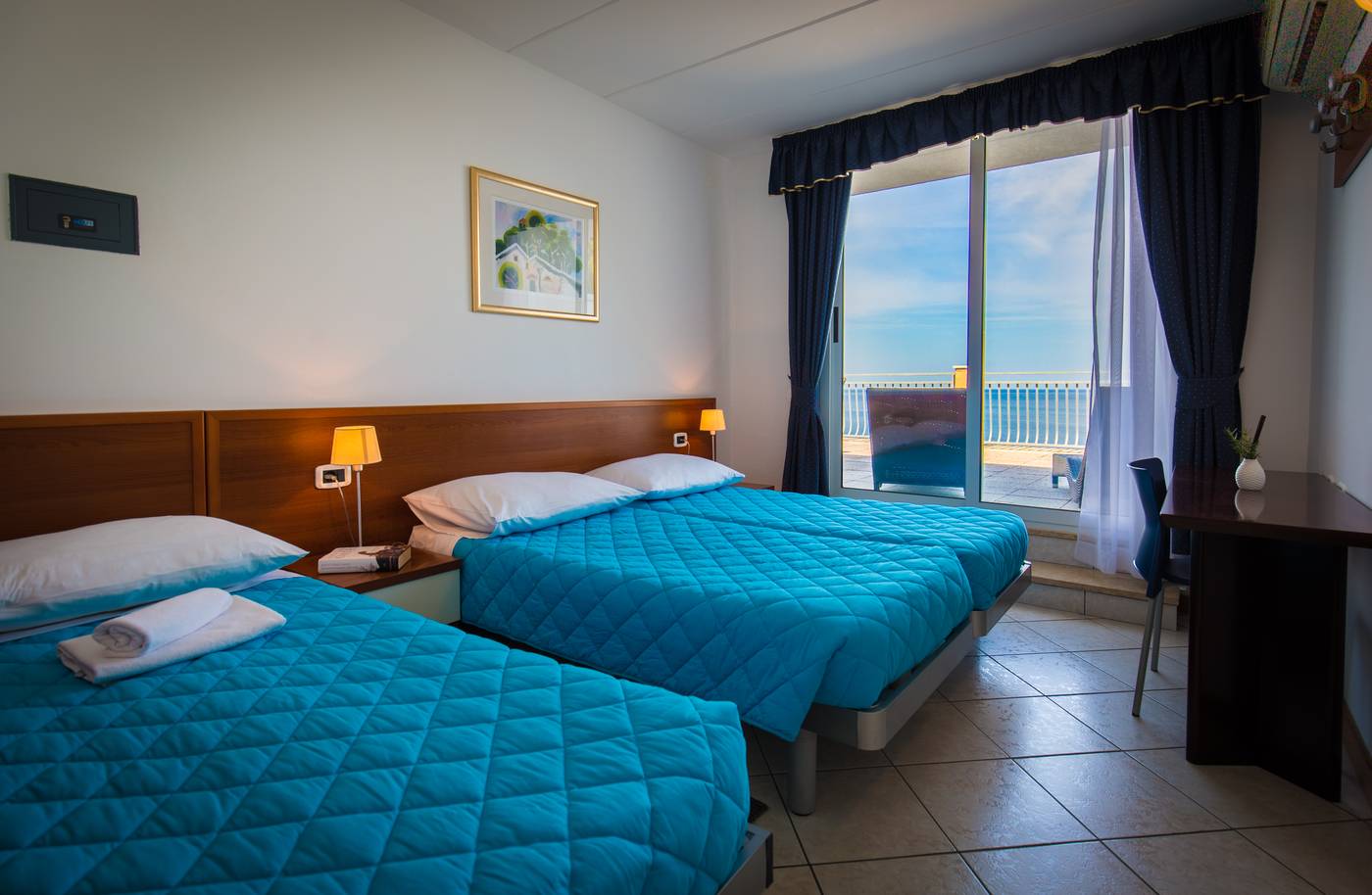 Splendid-Resort-Room-22