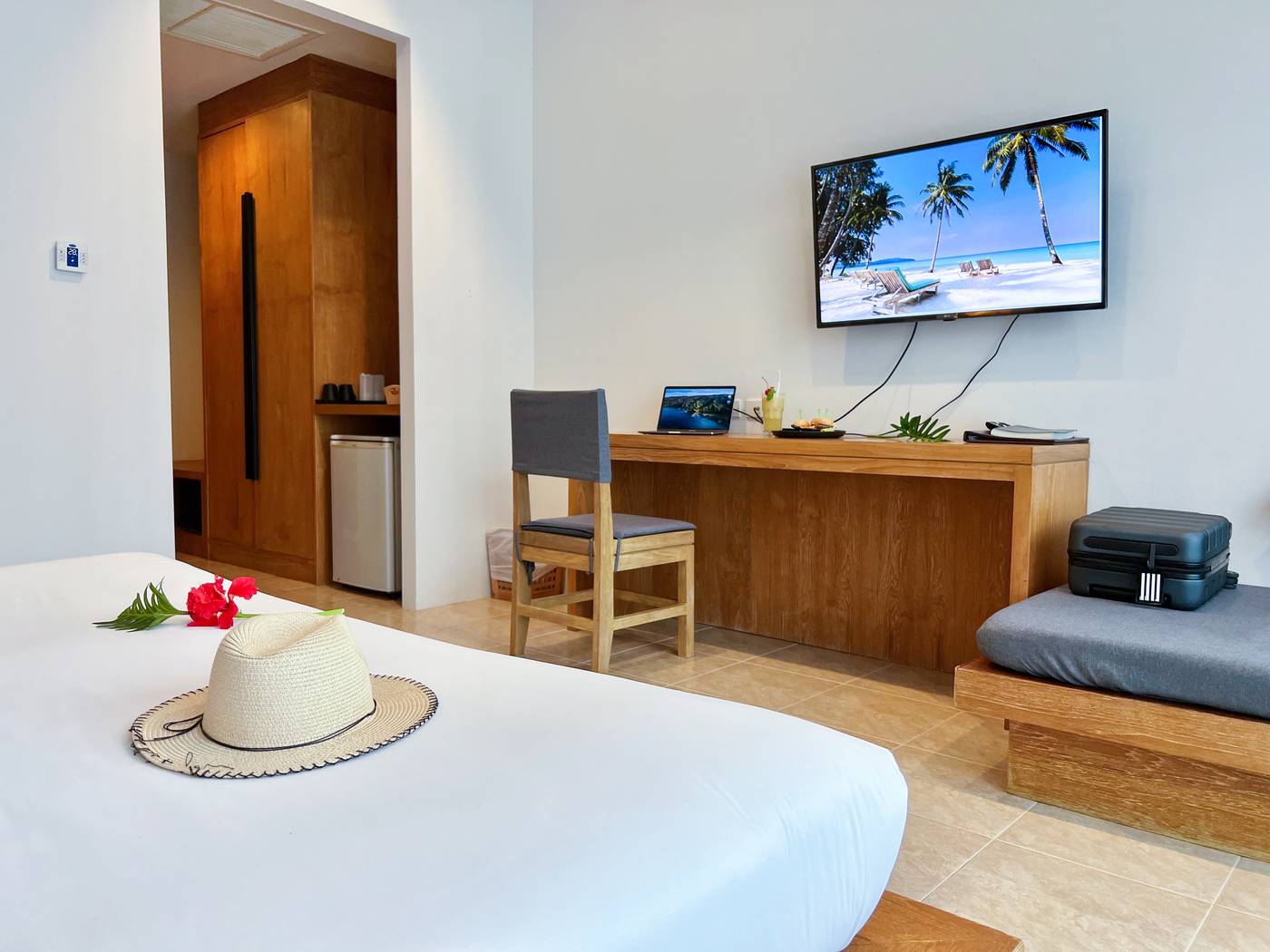 BLU-PINE-Villa---Pool-Access-Room-43