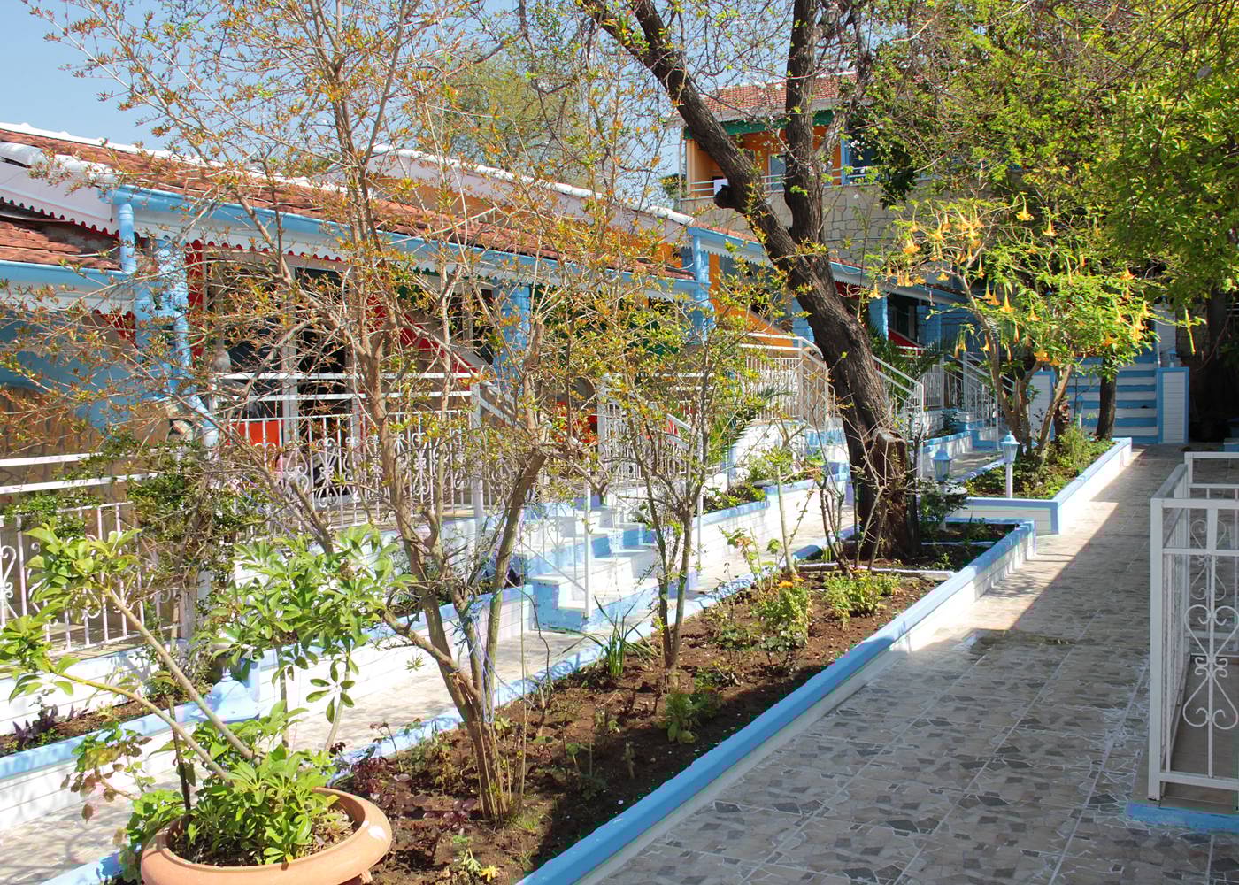 Temple-Side-General-view-11