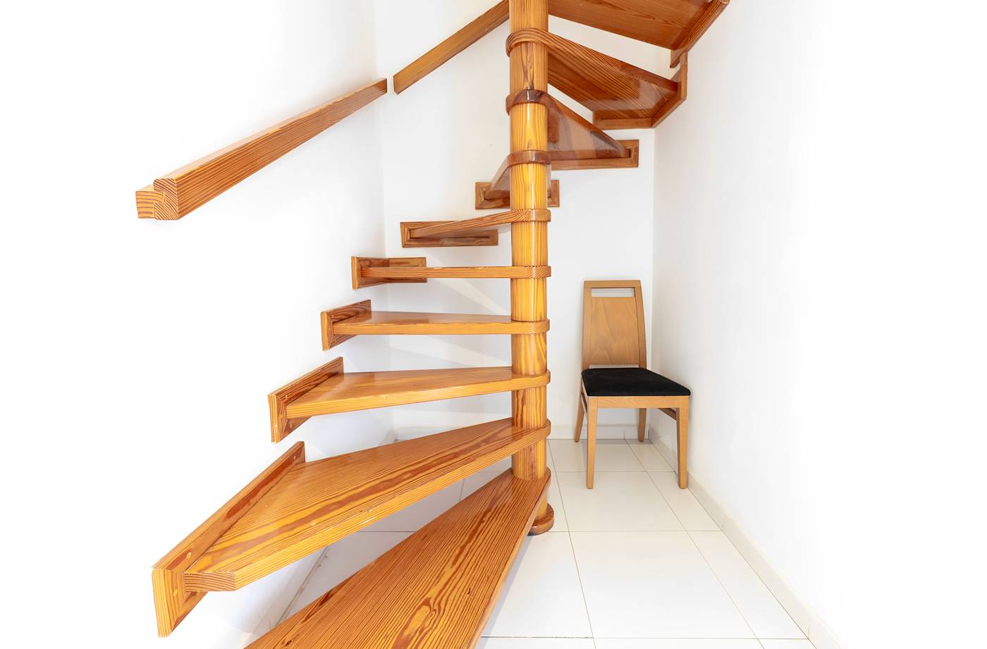 ONA-Hollywood-Mirage-Room-47