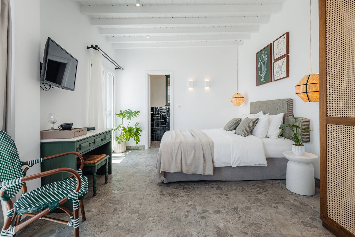 Pelican-Bay---Art-Hotel-Room-20