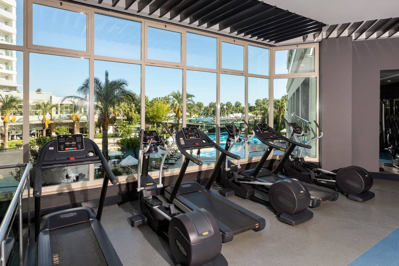 Sherwood Exclusive Lara