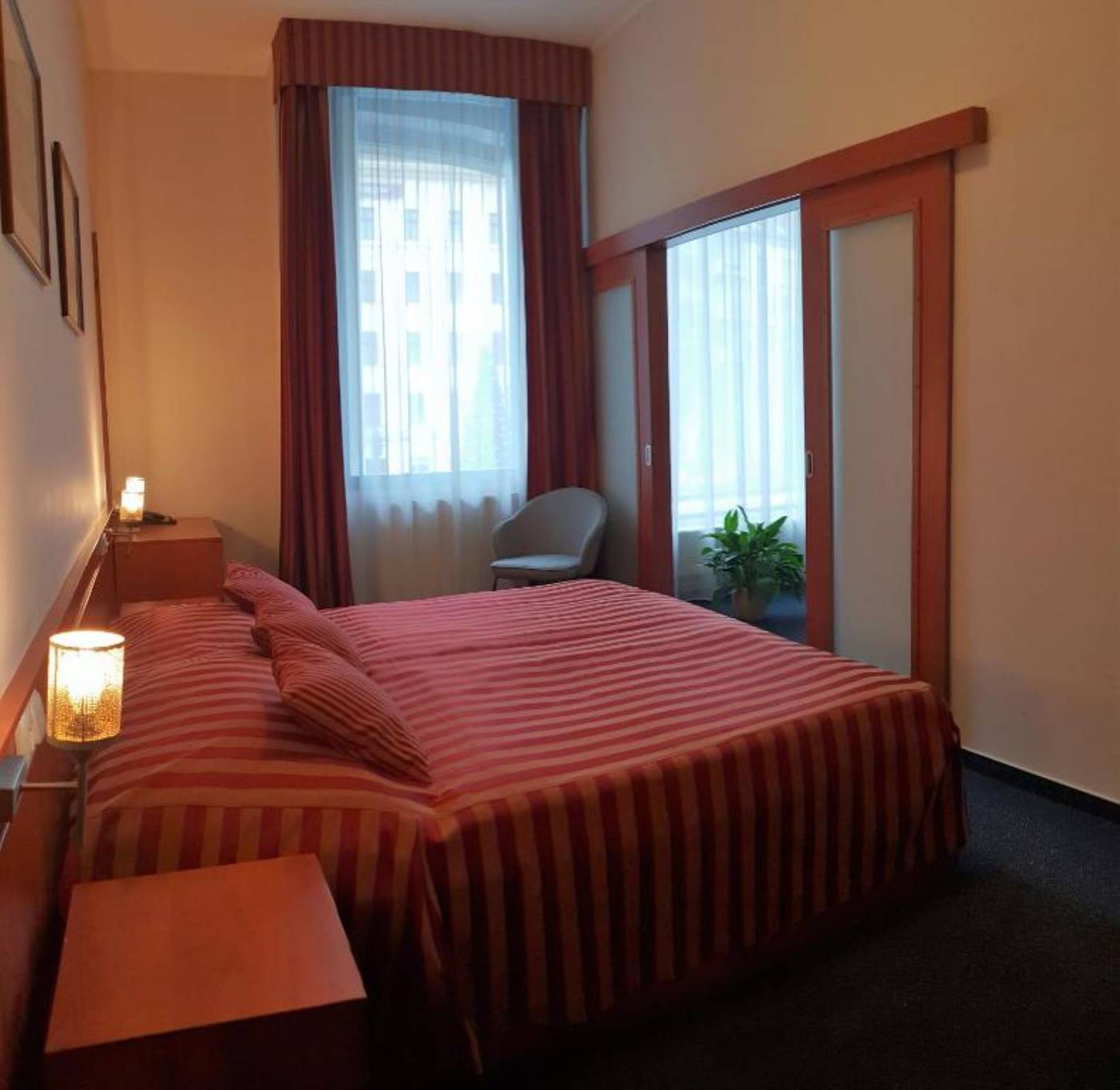 Beranek-Czech Republic-PRAGUE-Room-6